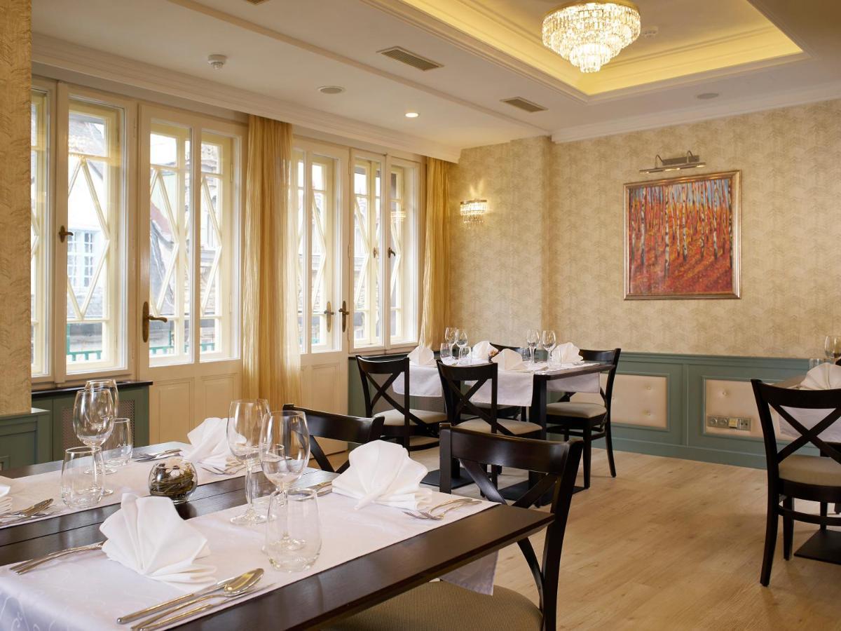 Ea Hotel Elefant Карлови Вари Екстериор снимка