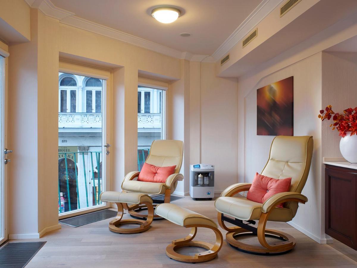 Ea Hotel Elefant Карлови Вари Екстериор снимка