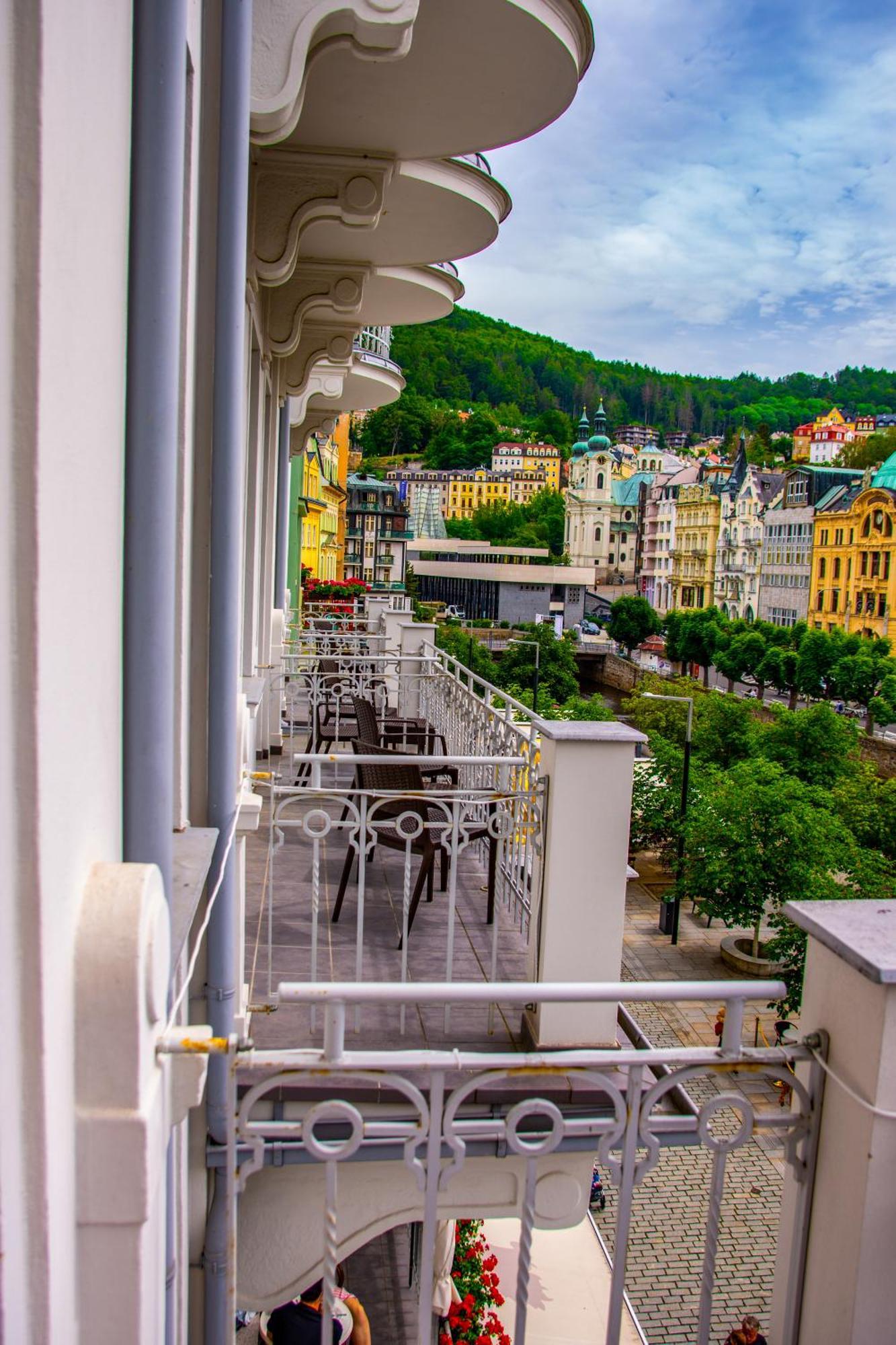 Ea Hotel Elefant Карлови Вари Екстериор снимка